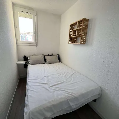 Avec Ascenseur Et Parking, Proche Et Commerces - Fr-1-702-46 Apartment